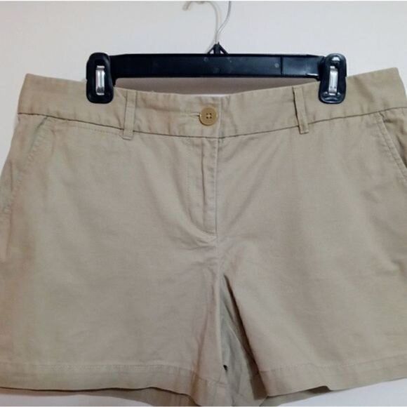 Ann Taylor LOFT Khaki Modern Shorts Size 8 - Picture 3 of 11